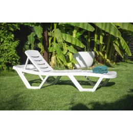 Шезлонг-лежак пластиковый Bagama Prosto белый